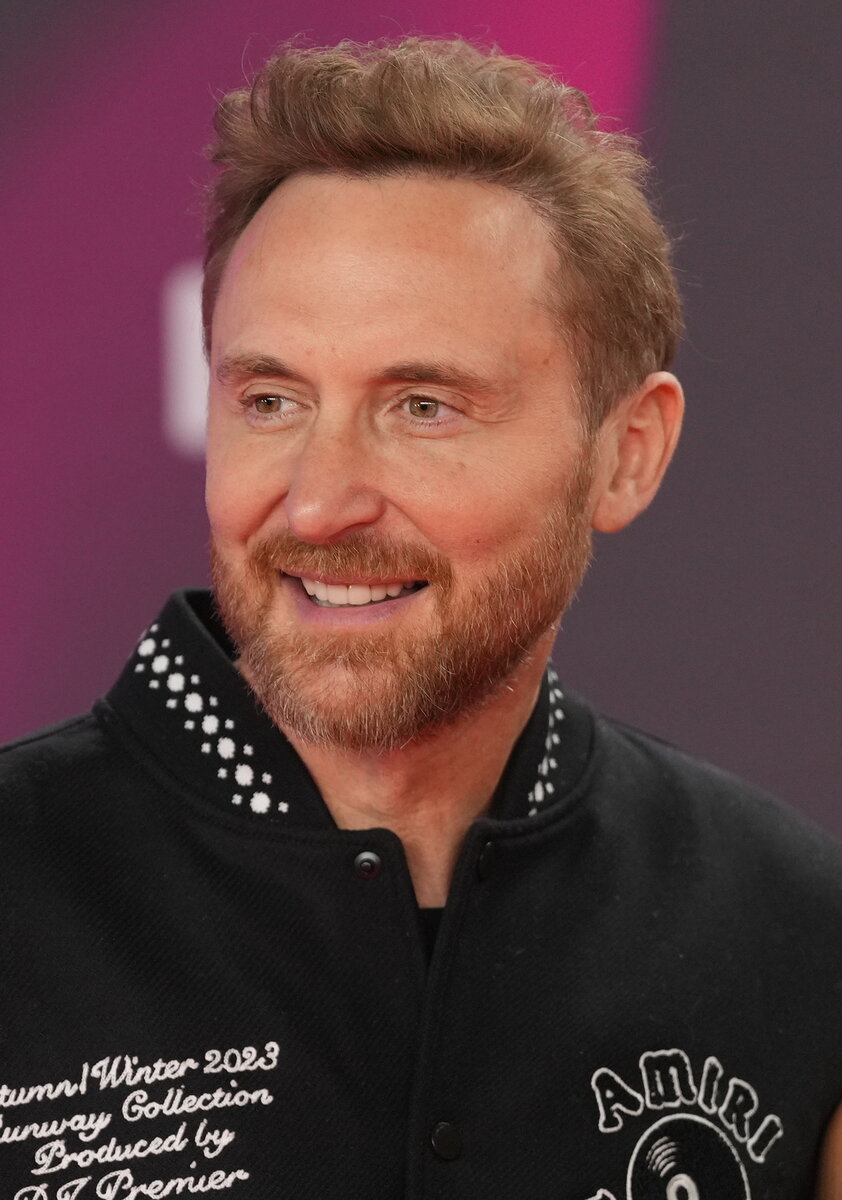 David Guetta featuring Sam Martin